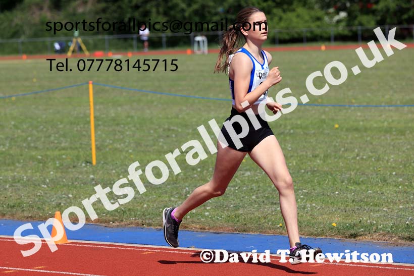 GGirls under-15s 1500 metres, 2025 North Eastern Track and Field Champs., Shildon, County Durham. Photo: David T. Hewitson/Sports for All Pics